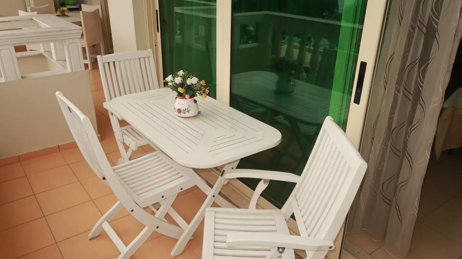 Valeon Apartment Three Saranda