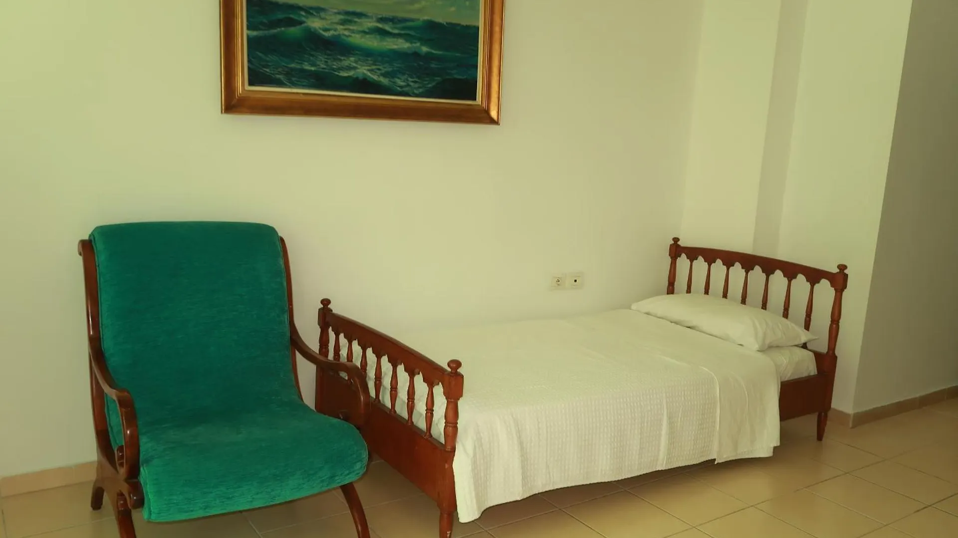 Valeon Apartment Three Saranda